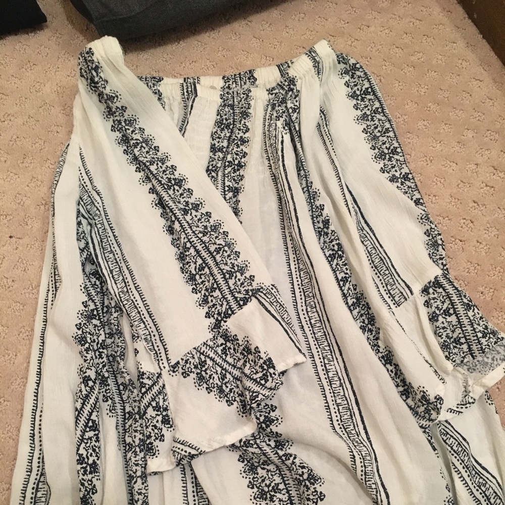 Altar’d State patterned off the shoulder top!!